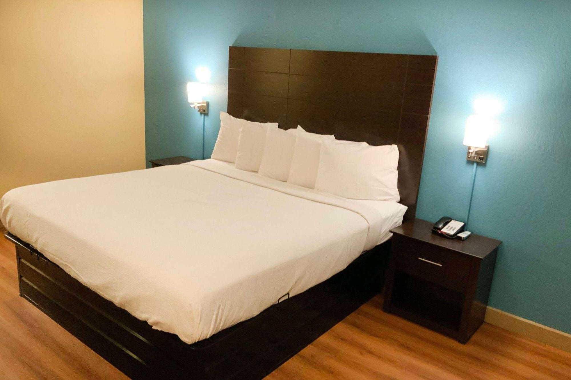 Days Inn By Wyndham Troy Il Εξωτερικό φωτογραφία