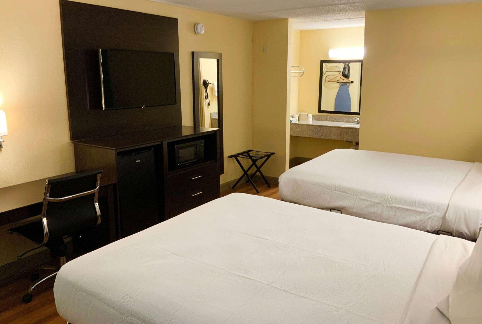 Days Inn By Wyndham Troy Il Εξωτερικό φωτογραφία